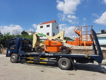 xe nâng BOOM LIFT JLG E35